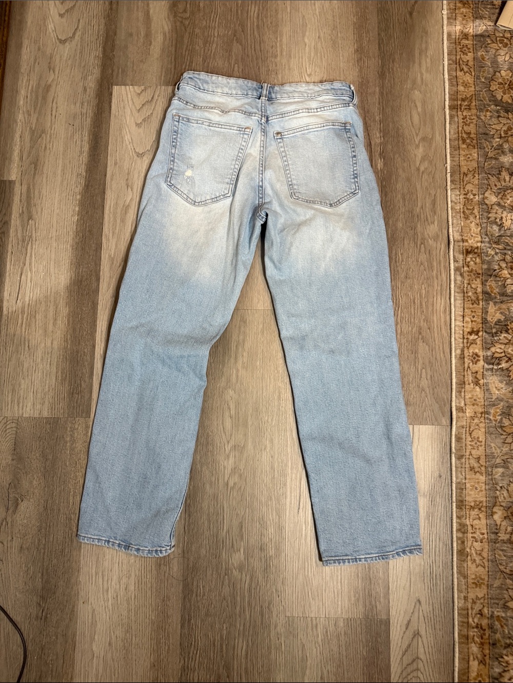 Light Wash Distressed Women's Jeans - Picture 2 of 3